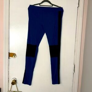 Like newborn ones colorblock legging. Navy blue and black colors no damage.